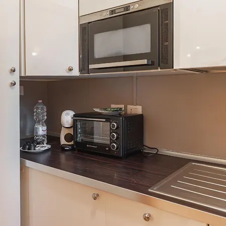 Giardino In Centro 아파트 *