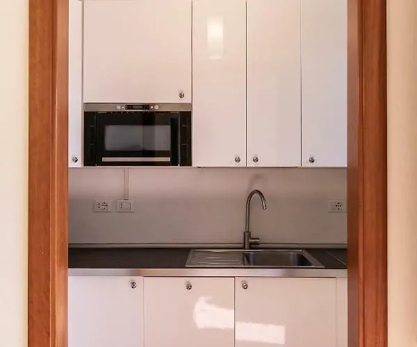 Giardino In Centro 아파트 *